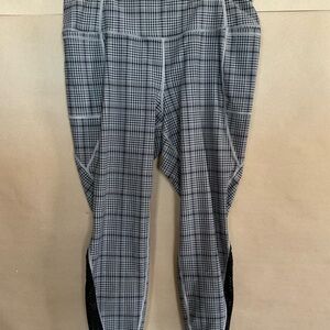 Torrid Gray Plaid Leggings with Black Accents. Size 2